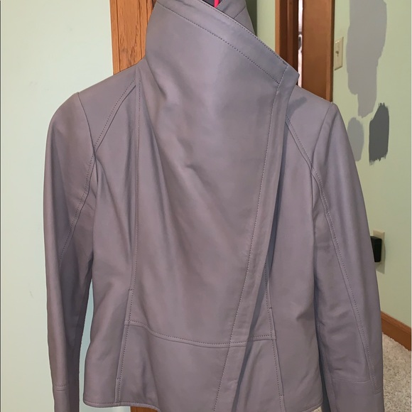 Bcbg maxazria real leather jacket size xs - Picture 3 of 5